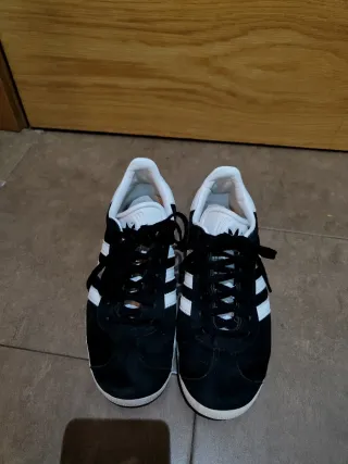 Zapatillas Adidas Gazelle Negras Blancas