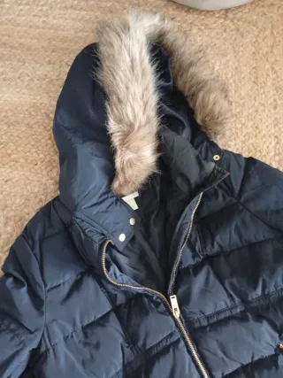 Abrigo plumífero HyM azul mujer