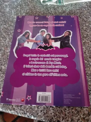 Tutti i segreti di Chica Vampiro. Ediz. illustrata