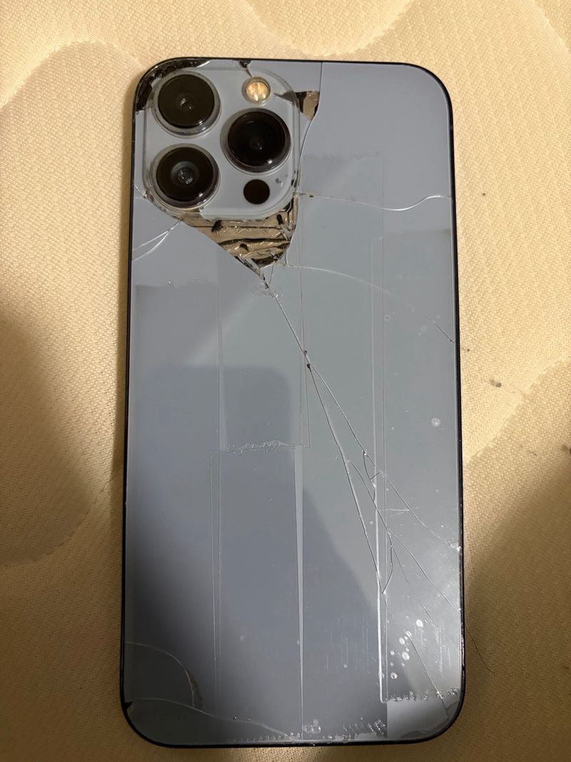 iPhone 13 Pro Max Space Gray afbeelding 2