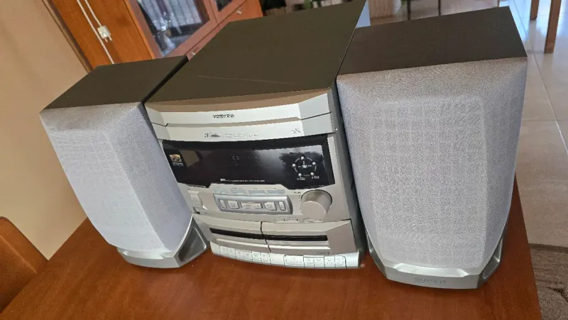 Mini cadena Daewoo con altavoces