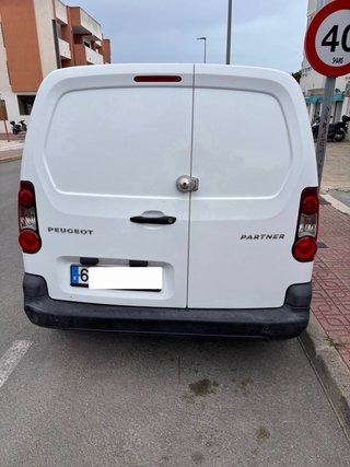 Peugeot Partner Furgón 1.6 HDi 2018 – Diésel
