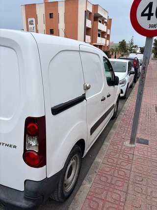 Peugeot Partner Furgón 1.6 HDi 2018 – Diésel