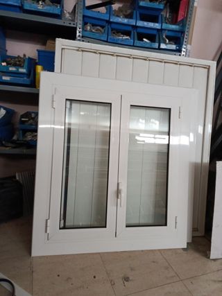 2 Ventana de aluminio blanca