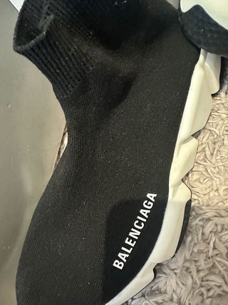 Zapatillas Balenciaga Negras y Blancas.