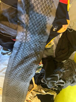 Bufanda Gucci GG Negra y Gris original