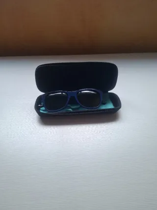 Gafas de sol infantiles + funda + trapo limpiador