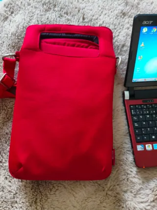Ordenador Acer Aspire One Rojo