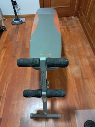 Banco Abdominales y pesas