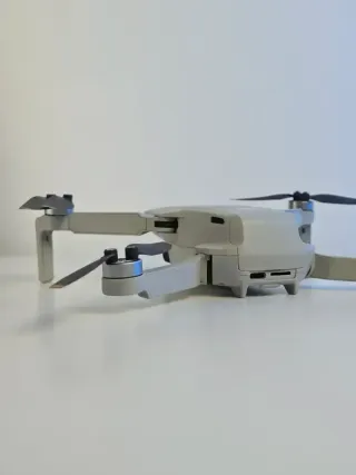 Dron DJI Mini 2 Fly More Combo 3 Baterías y mando