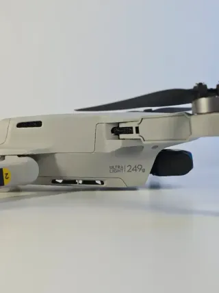 Dron DJI Mini 2 Fly More Combo 3 Baterías y mando