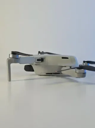 Dron DJI Mini 2 Fly More Combo 3 Baterías y mando