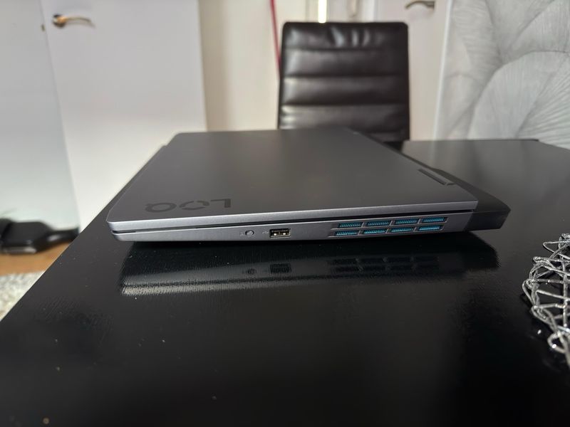 Lenovo LOQ 15IRH8 Portátil Gaming afbeelding 5