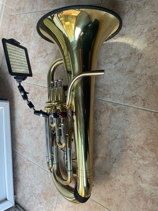 Tuba atril kindle tablet.