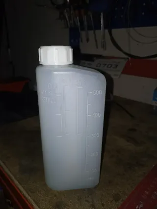 Bidón mezcla aceite y gasolina