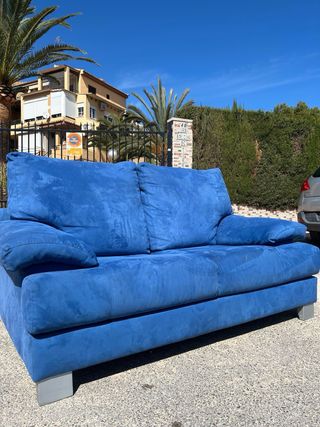 Sofá azul de ante