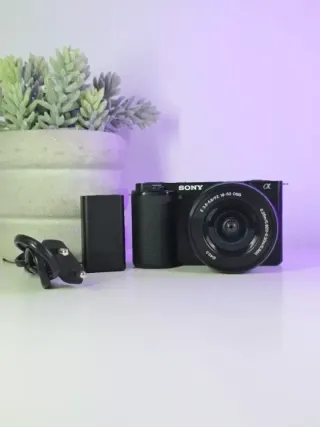Cámara Sony ZV-E10 + Objetivo 16-50mm