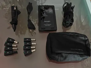 Adaptador Universal Kensington 70W AC/DC