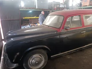 Peugeot 403 1400 cc sette posti del 1964. 1300 euro