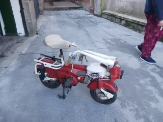 Peugeot 403 1400 cc sette posti del 1964. 1300 euro