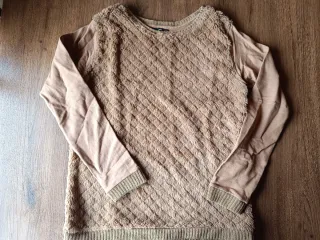 Jersey de peluche beige y marrón