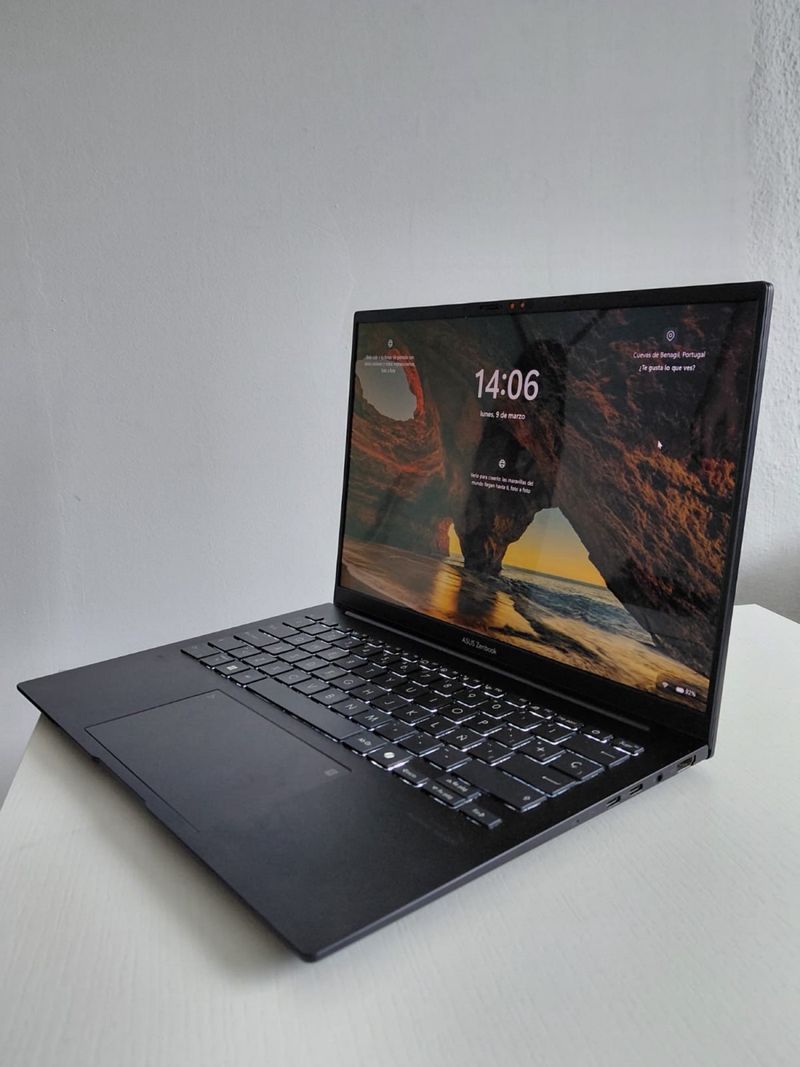 Portátil ASUS Ryzen 7 16GB RAM Negro
