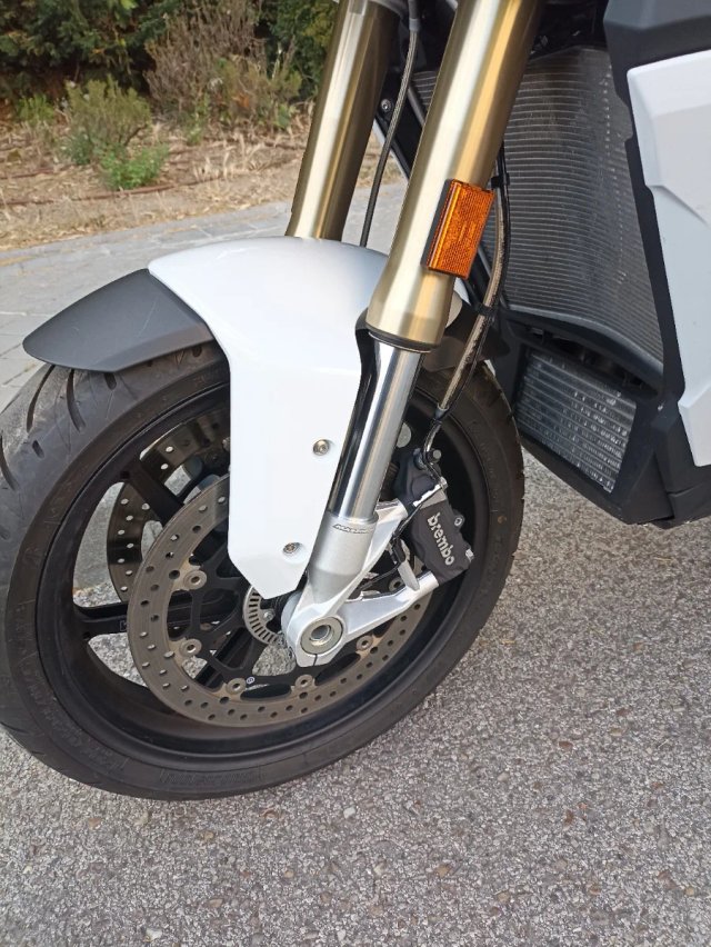 BMW S1000XR