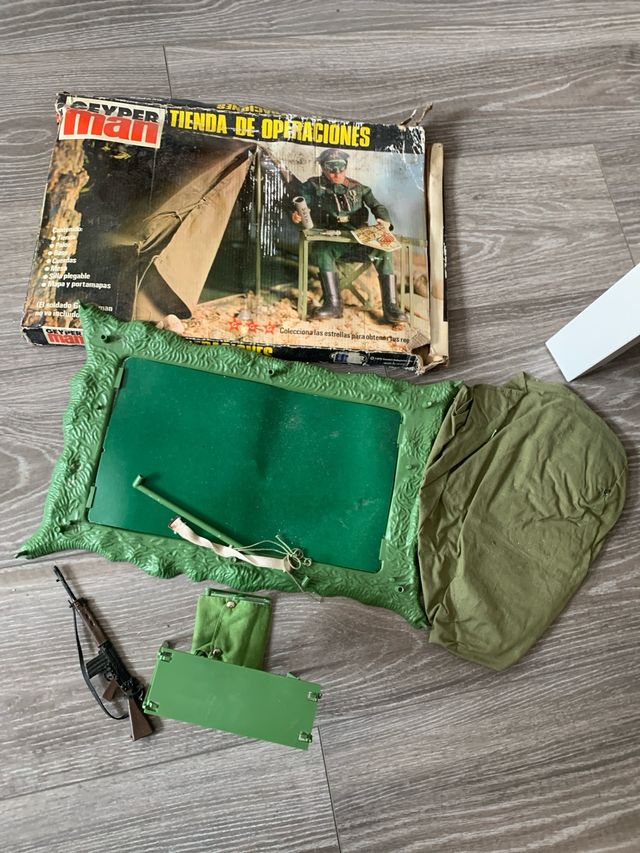 Muñeco militar con accesorios Geyper man