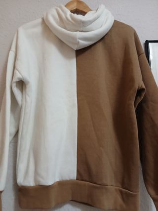 Sudadera bicolor marrón y blanca
