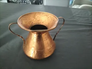 Vaso antico in rame martellato