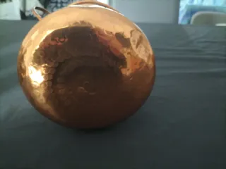 Vaso antico in rame martellato