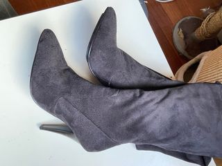 Botas altas tacón Pilar Burgos grises