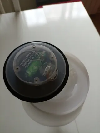 Lámpara Solar Negra y Blanca