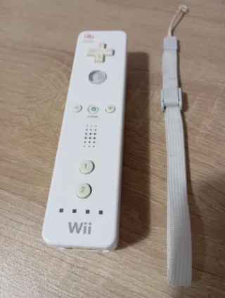 Controller Wii Nintendo in buone condizioni con cinturino