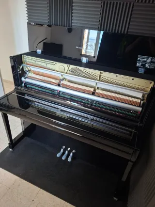 Piano Acústico Kawai K300 ATX4