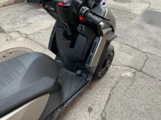 Peugeot Metropolis 400i ABS