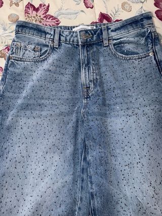 Pantalón Stradivarius con brillos