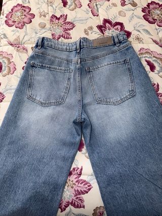 Pantalón Stradivarius con brillos