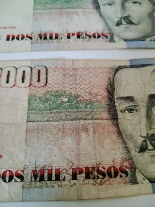 2 Billetes 2000 Pesos Colombia 1999