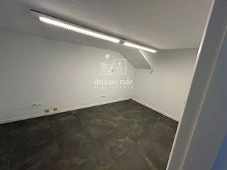 Nave industrial en alquiler en Marina Botafoc - Platja de Talamanca en Ibiza/Eivissa