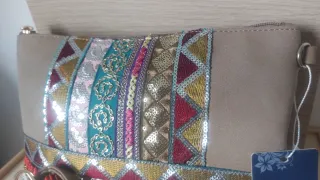 Bolso beige estilo étnico