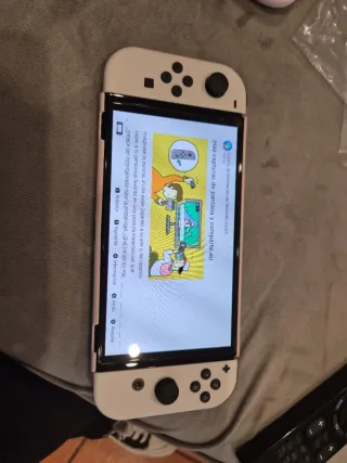 Nintendo Switch OLED negro y Blanca