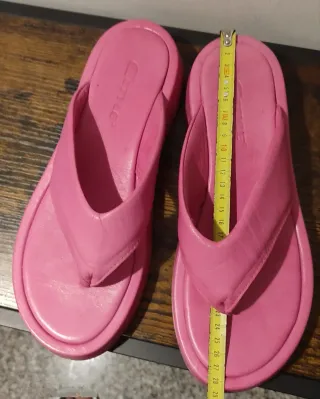 Infradito in pelle rosa