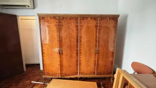 Mesita de noche madera y latón