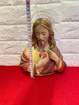 Escultura Sagrado Corazón de Jesús.