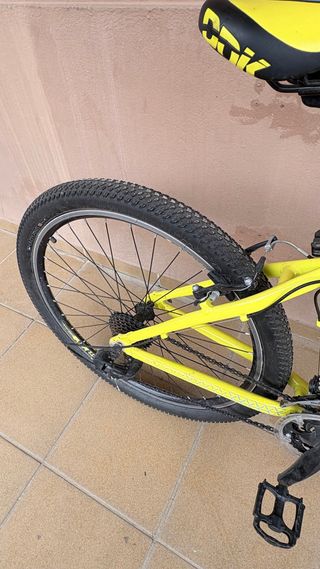 Bicicleta Conor 5200 21 velocidaes amarilla