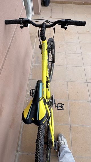 Bicicleta Conor 5200 21 velocidaes amarilla