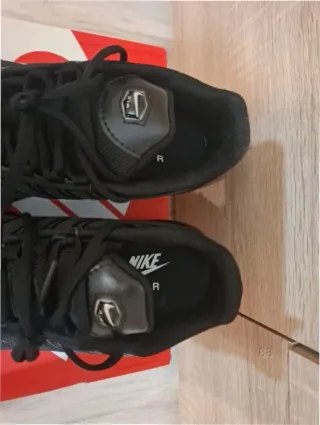 Nike Air Max Plus Triple Black Talla 38