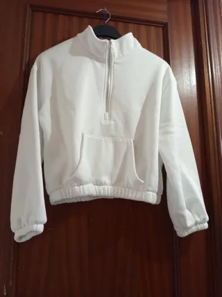 Sudadera corta blanca con cremallera