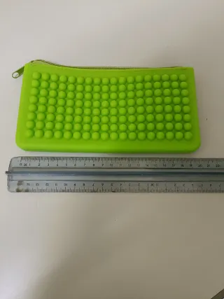 Trousse/Astuccio in silicone verde